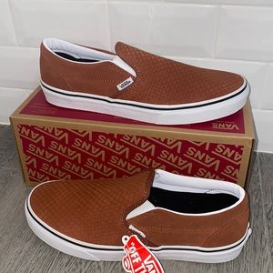 ⭐️ Vans classic slip ons embossed suede sequoia